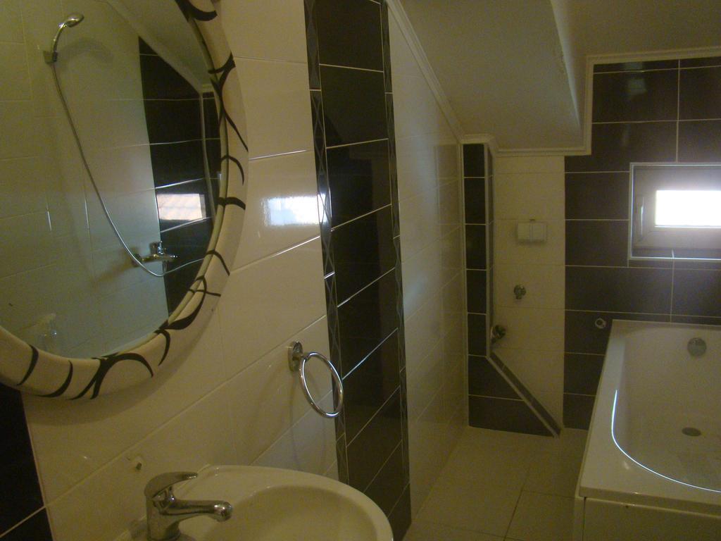 Apartment Cace Kumanovo Exteriör bild