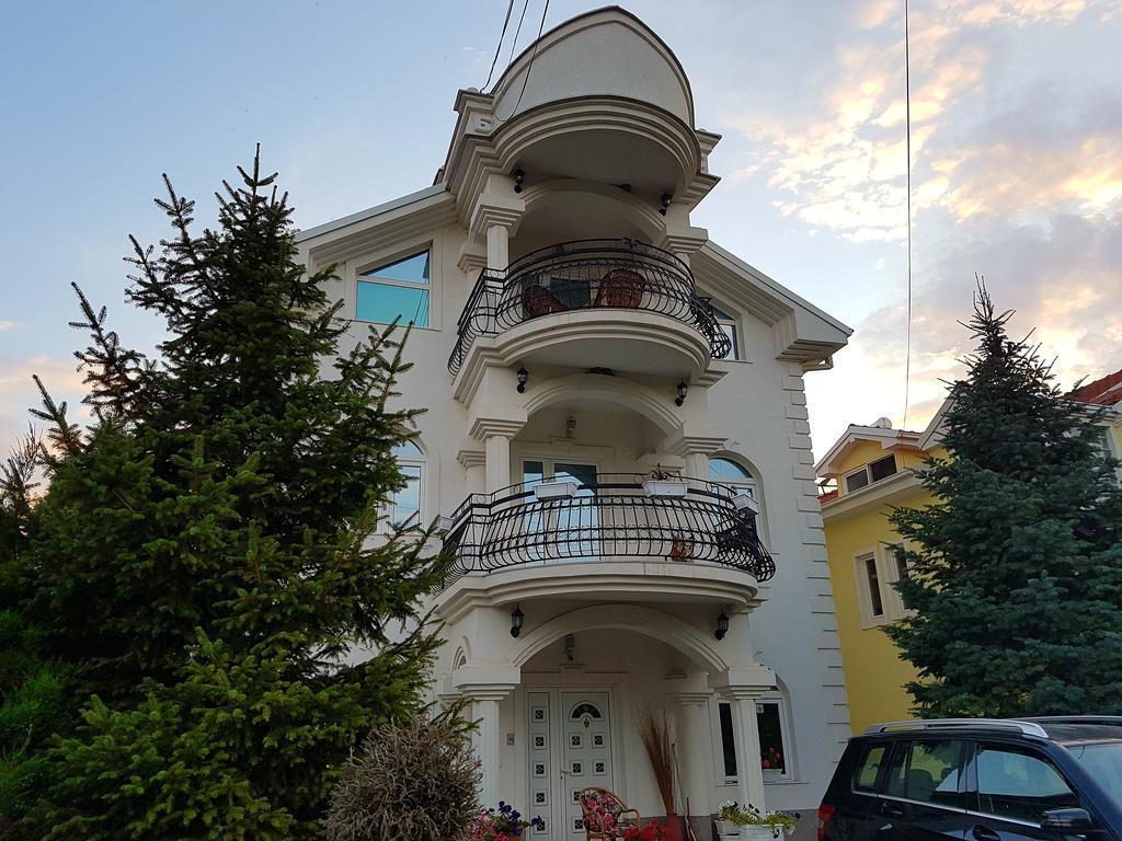 Apartment Cace Kumanovo Exteriör bild