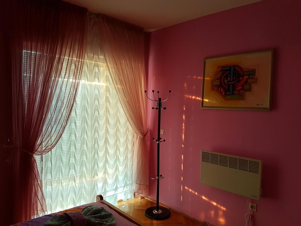 Apartment Cace Kumanovo Exteriör bild